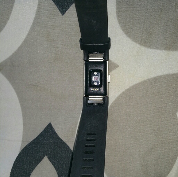 Fit Bit Charge 2 - Picture 3 of 3